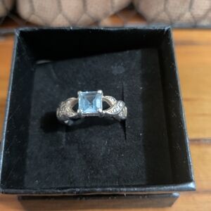 Vintage Aquamarine Blue Crystal Ring with Filigree Band Stamped 925 RJ